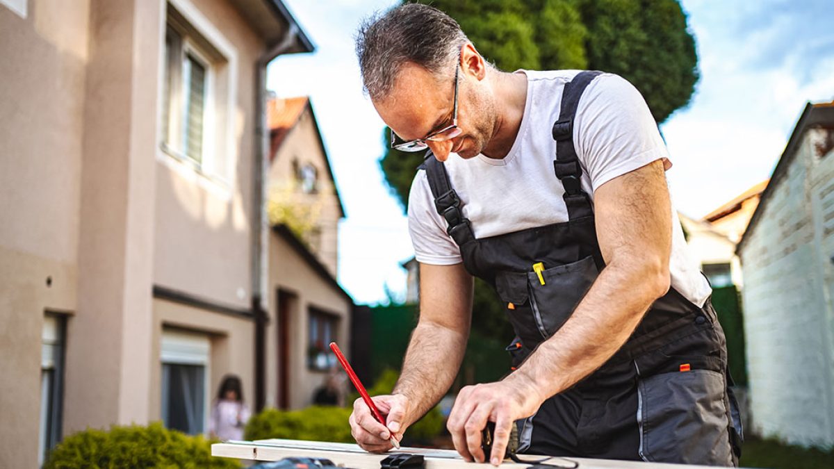 Services de bricoleur à domicile : Solutions fiables pour vos besoins domestiques avec Joyser Services